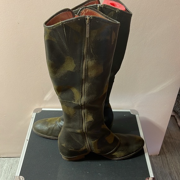 Donald J. Pliner Devi 3 Boots - Picture 3 of 6